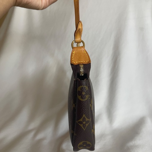 Vintage Louis Vuitton monogram pochette - Picture 4 of 15